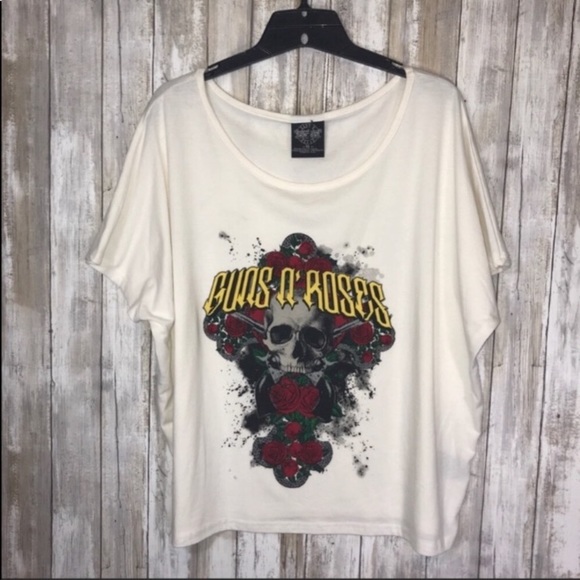 Bravado Tops - Guns N Roses Skull Graphic Tee